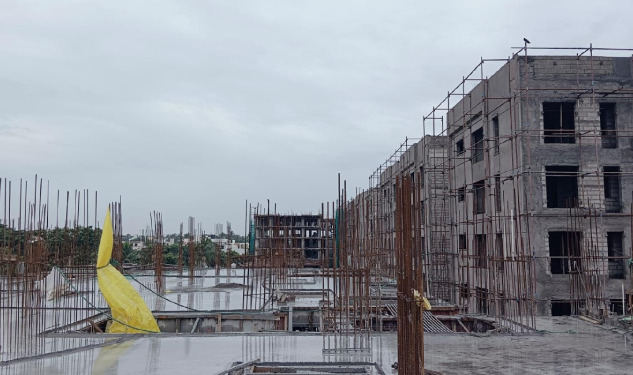 DRA Beena Clover construction update on 06-11-2025 showing Site Front View in Selaiyur, East Tambaram, OMR, Chennai.